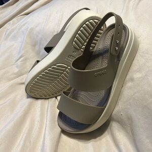 CROCS Brooklyn Low Wedge